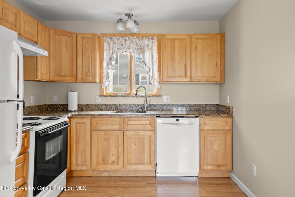 292 Mansion, 12051, 1 Bedroom Bedrooms, ,1 BathroomBathrooms,Apartment,For Rent,Mansion,1565