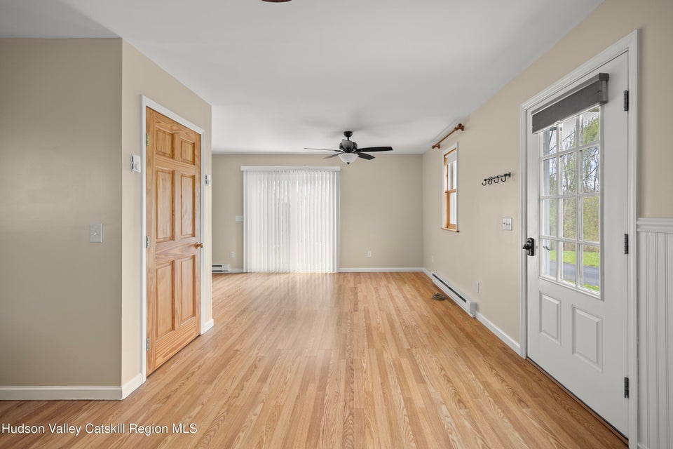 292 Mansion, 12051, 1 Bedroom Bedrooms, ,1 BathroomBathrooms,Apartment,For Rent,Mansion,1565