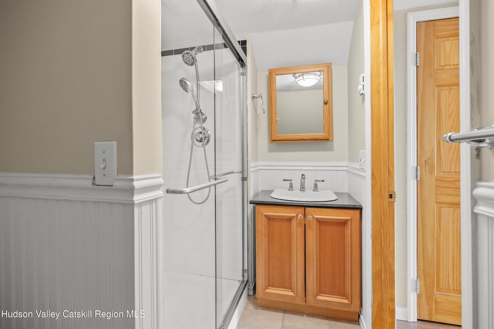 292 Mansion, 12051, 1 Bedroom Bedrooms, ,1 BathroomBathrooms,Apartment,For Rent,Mansion,1565