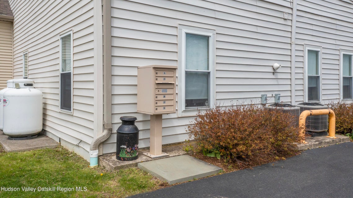 292 Mansion, 12051, 1 Bedroom Bedrooms, ,1 BathroomBathrooms,Apartment,For Rent,Mansion,1565