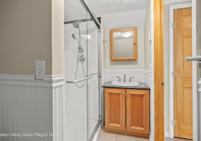 292 Mansion, 12051, 1 Bedroom Bedrooms, ,1 BathroomBathrooms,Apartment,For Rent,Mansion,1565