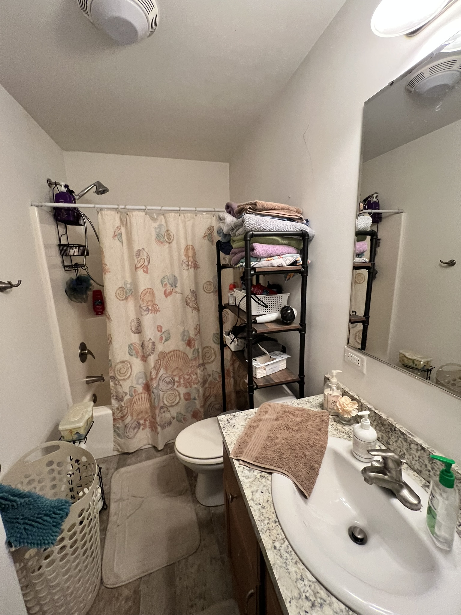 370 Highmount, 12124, 3 Bedrooms Bedrooms, ,2 BathroomsBathrooms,Single Family,For sale,Highmount,1570