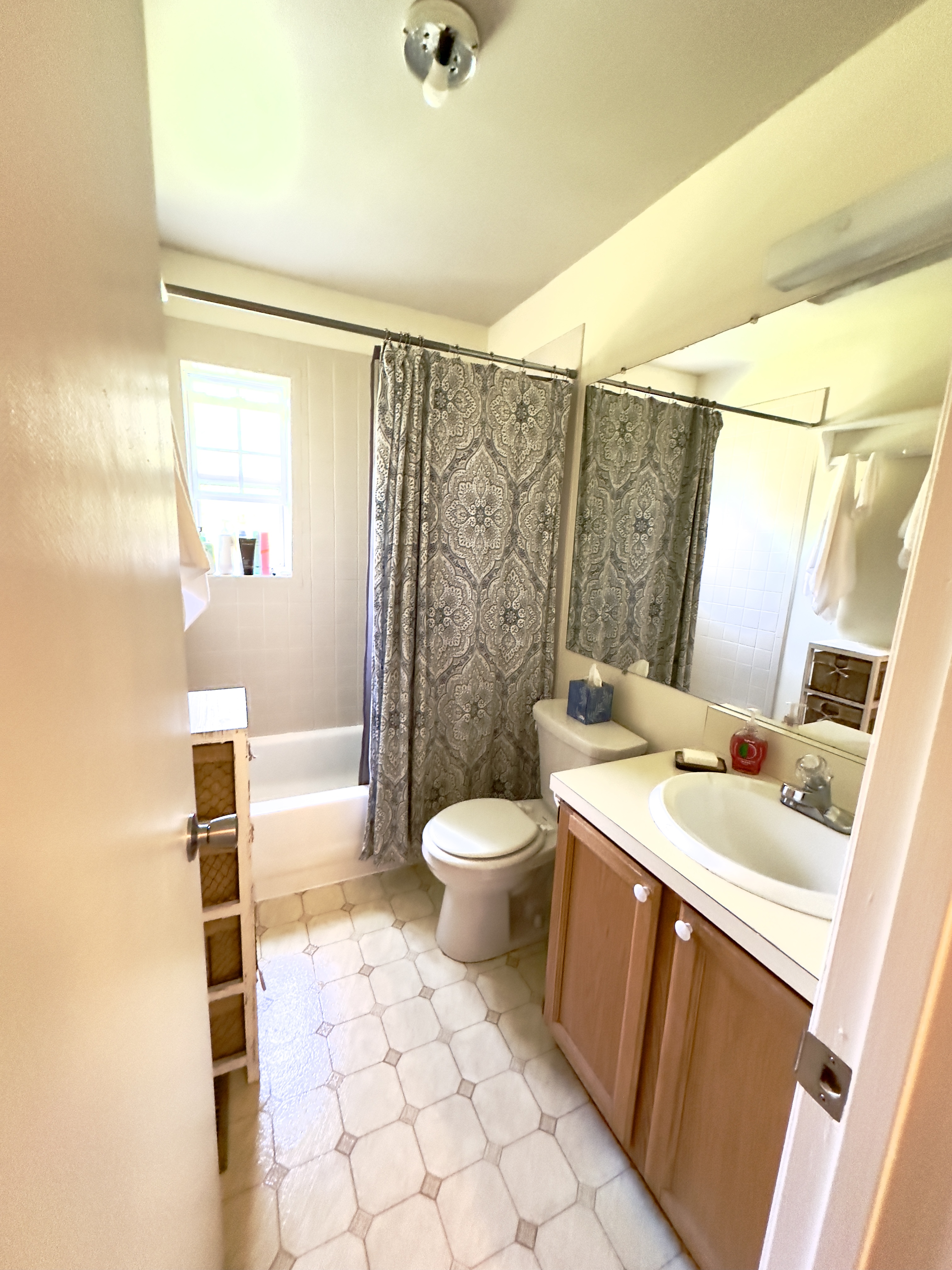 12 Luke, 12051, 3 Bedrooms Bedrooms, ,2 BathroomsBathrooms,Single Family,For sale,Luke,1573