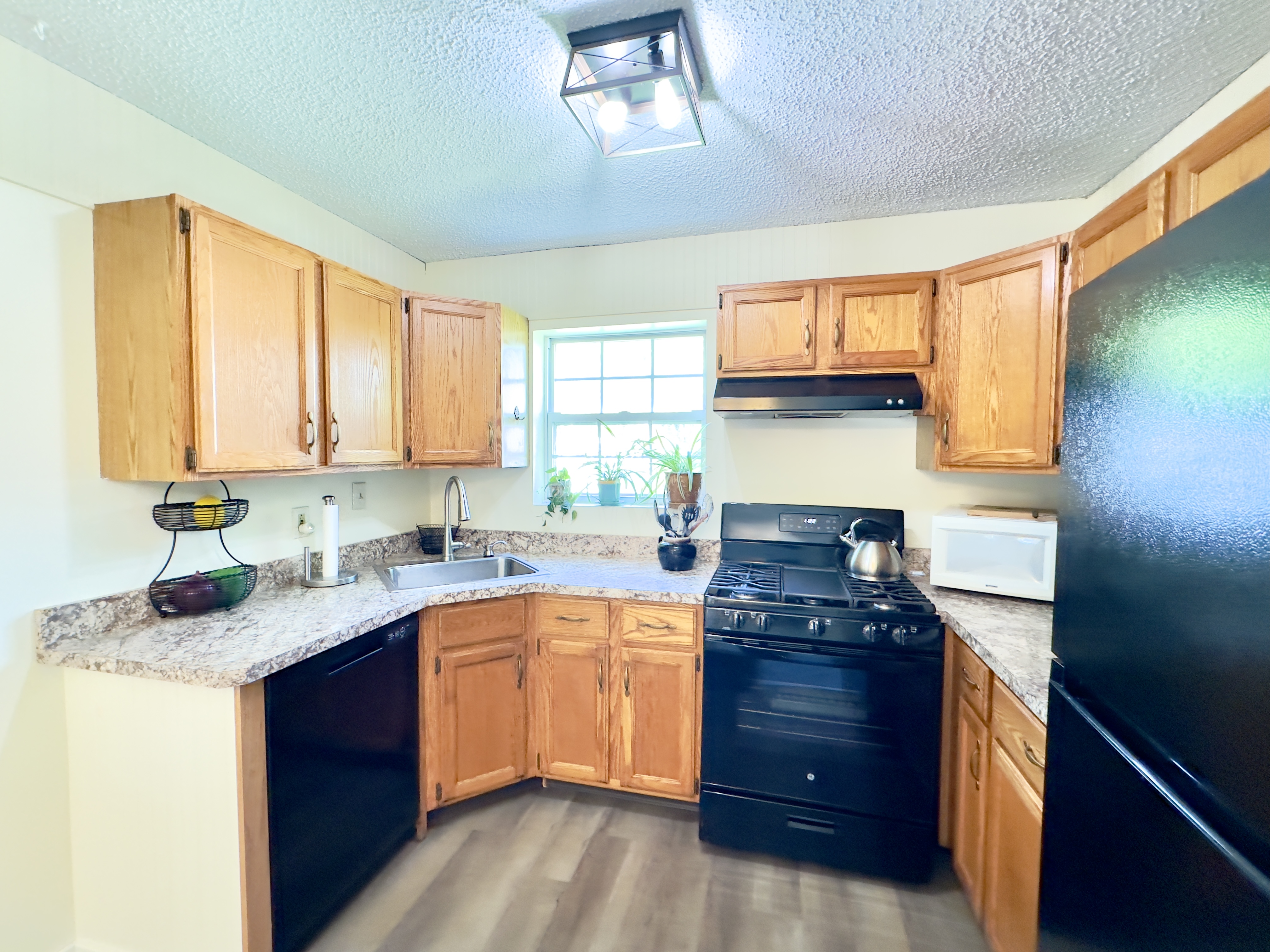 12 Luke, 12051, 3 Bedrooms Bedrooms, ,2 BathroomsBathrooms,Single Family,For sale,Luke,1573