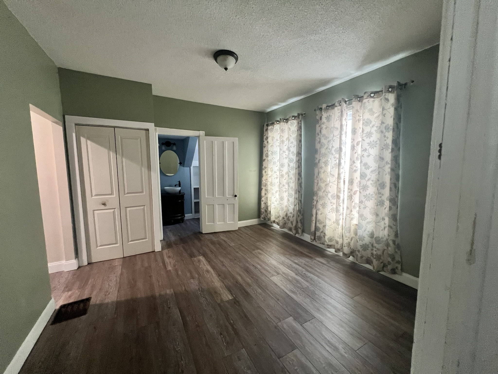 7 Freleigh, 12051, 3 Bedrooms Bedrooms, ,1.5 BathroomsBathrooms,Single Family,Pending,Freleigh,1574