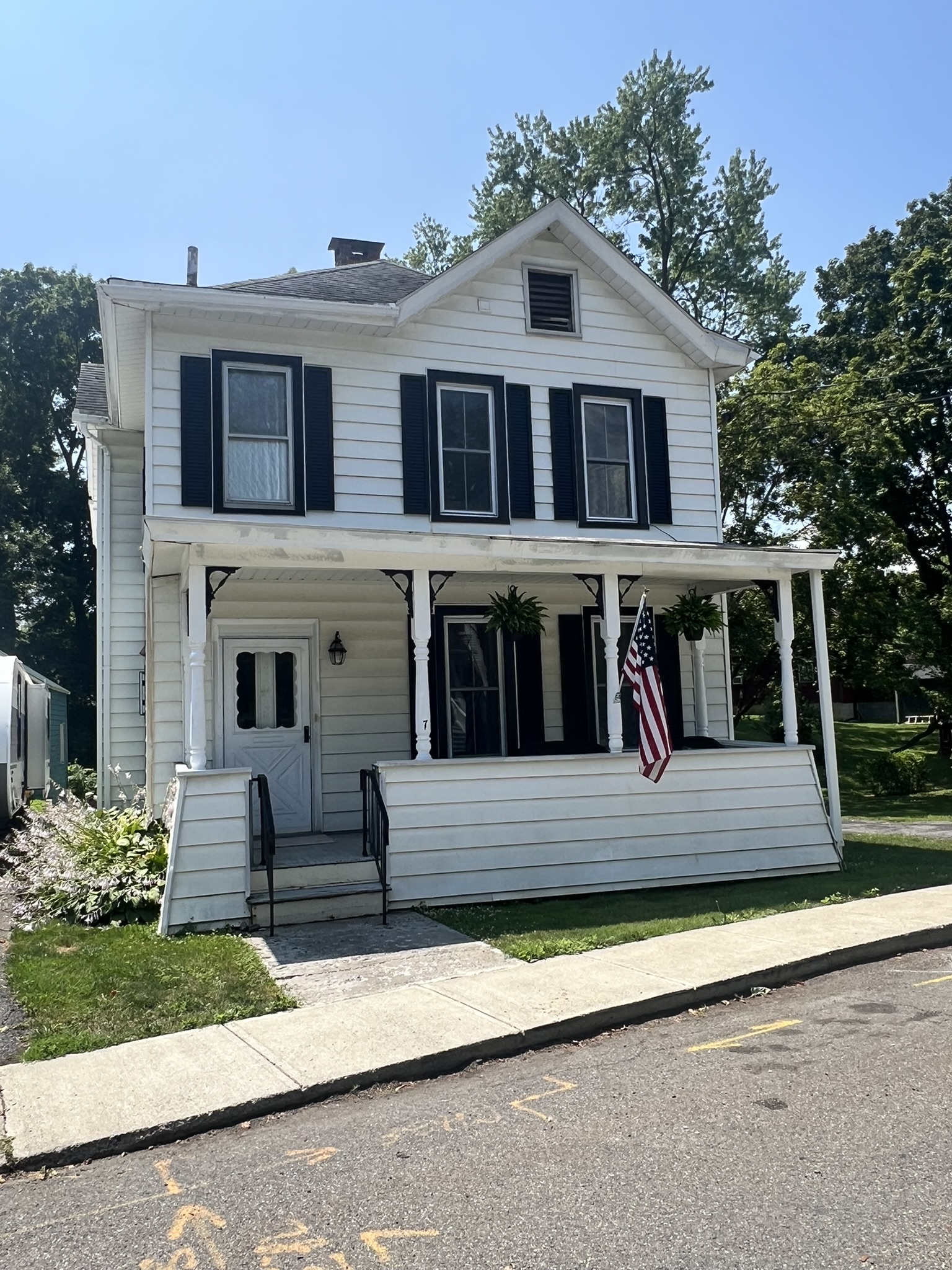 7 Freleigh, 12051, 3 Bedrooms Bedrooms, ,1.5 BathroomsBathrooms,Single Family,Pending,Freleigh,1574