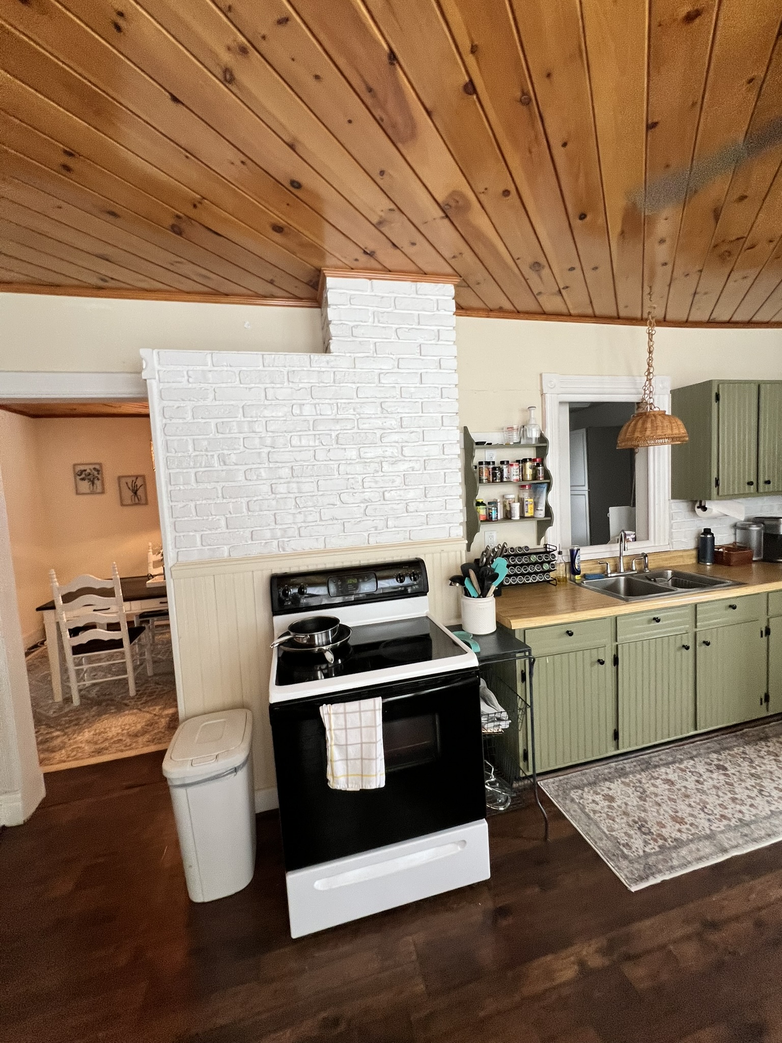 2 Sunset, 12051, 3 Bedrooms Bedrooms, ,2 BathroomsBathrooms,Single Family,For sale,Sunset,1576