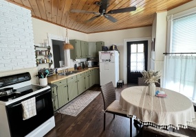 2 Sunset, 12051, 3 Bedrooms Bedrooms, ,2 BathroomsBathrooms,Single Family,For sale,Sunset,1576