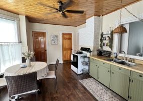 2 Sunset, 12051, 3 Bedrooms Bedrooms, ,2 BathroomsBathrooms,Single Family,For sale,Sunset,1576