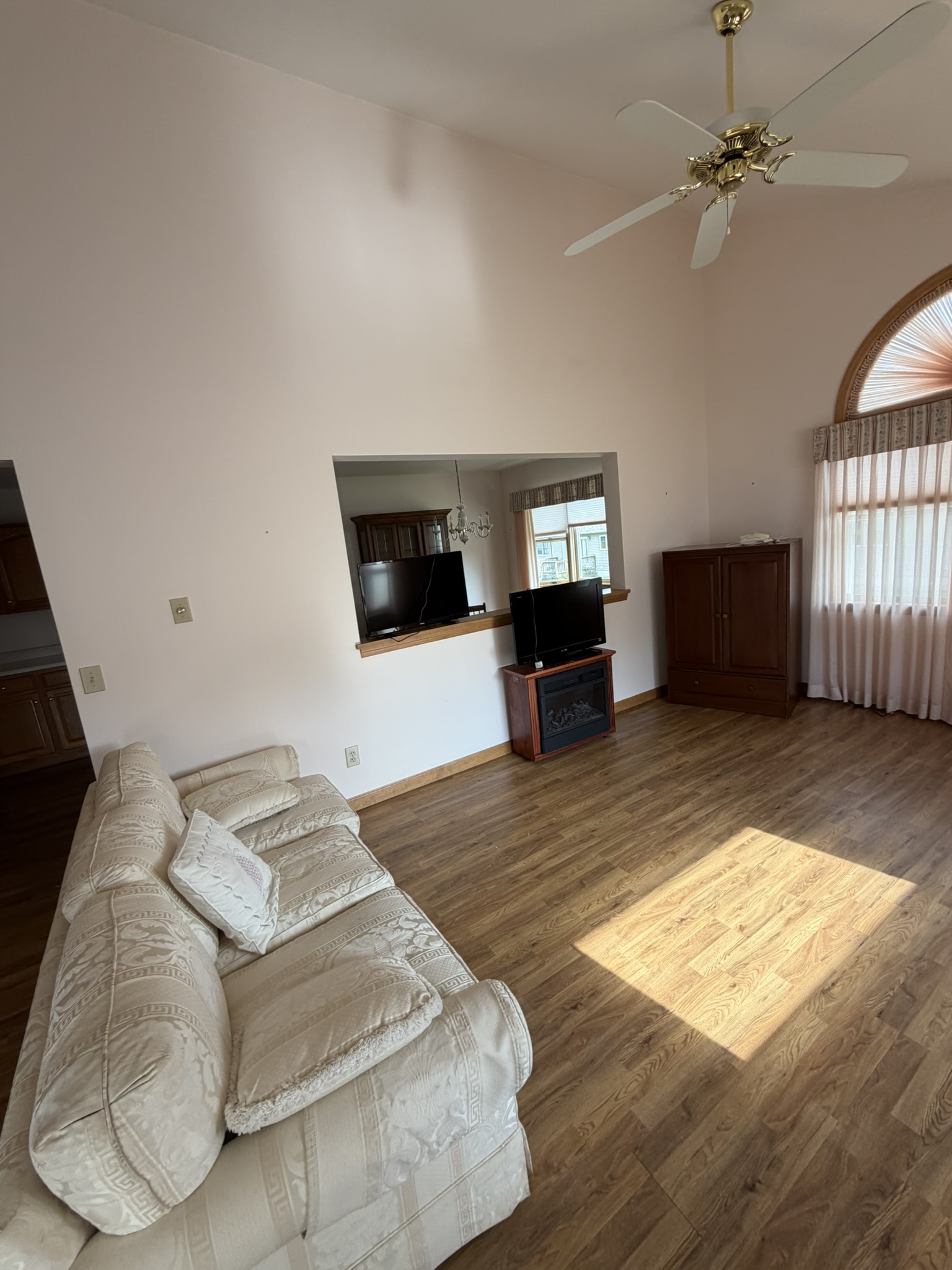 21 S. Court, 12083, 0 , 0 ,0,Townhome,For sale,S. Court,0,1584