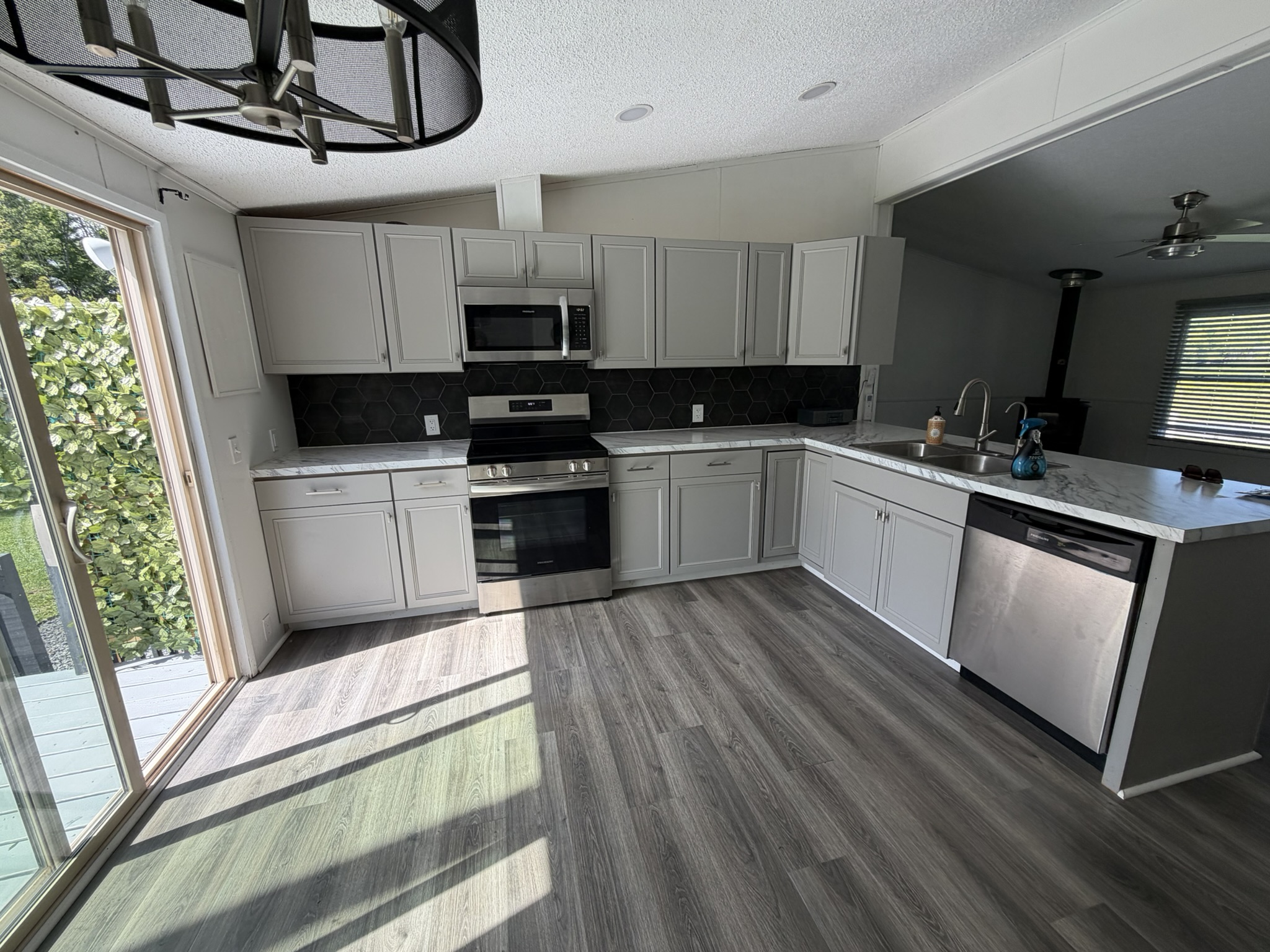 33 Adams, 12051, 3 Bedrooms Bedrooms, 0 ,2 BathroomsBathrooms,Single Family,For sale,Adams ,0,1591